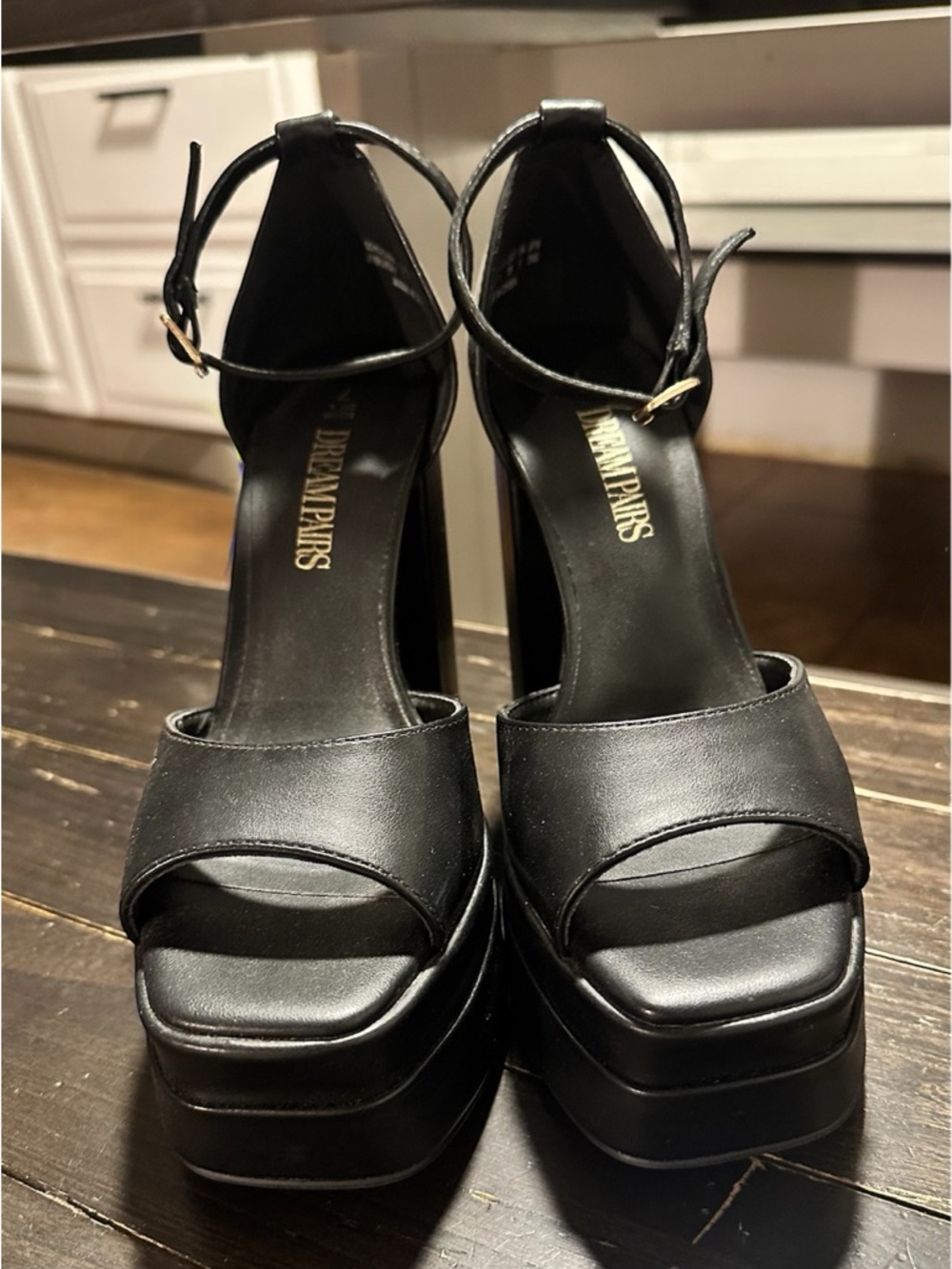 Black Platform Heel-Size 7
